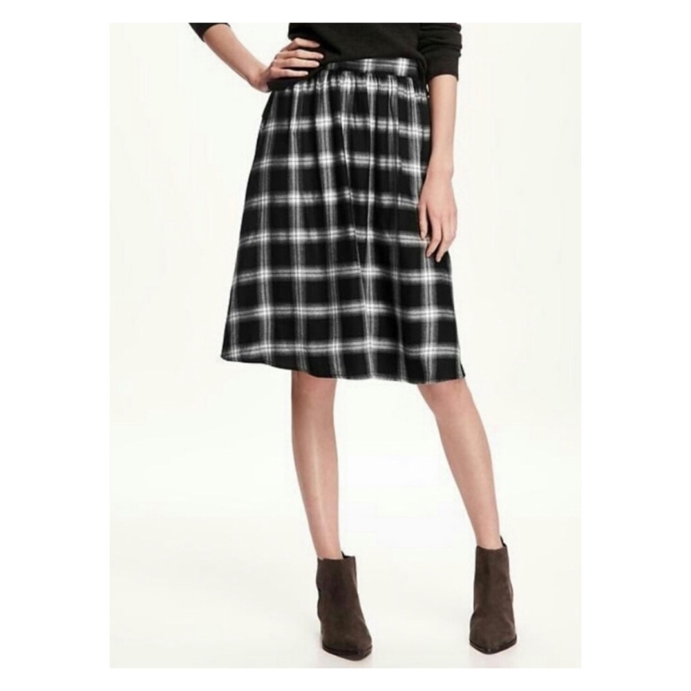 Black and white plaid A-line skirt